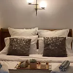 Avec Piscine Privée Dans Résidence Pour 6 Personnes * Uzès