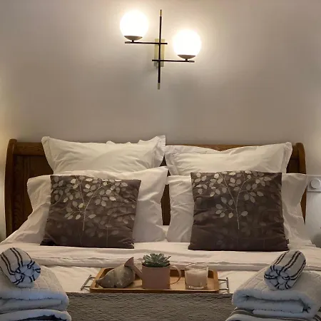 Avec Piscine Privee Dans Pour 6 Personnes Apartment *