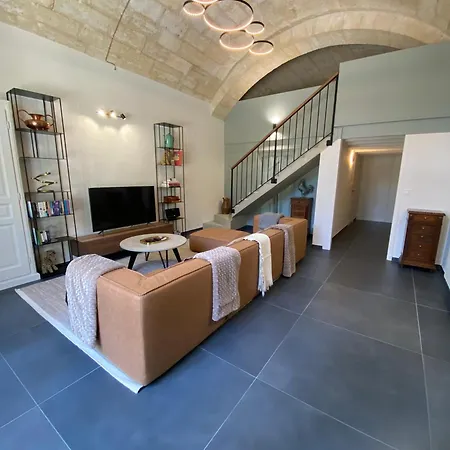 公寓 Avec Piscine Privee Dans Pour 6 Personnes *
