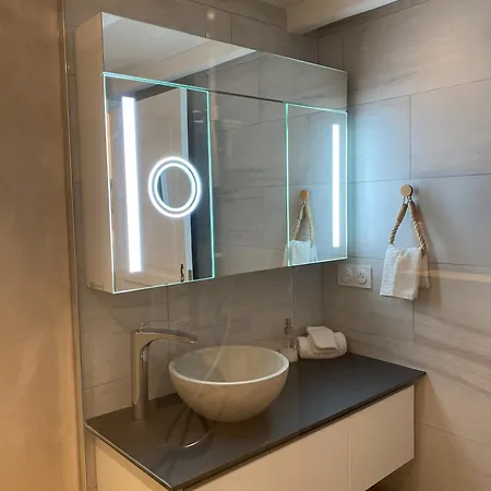 Avec Piscine Privee Dans Pour 6 Personnes * 于泽斯
