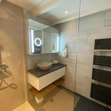 Avec Piscine Privee Dans Pour 6 Personnes