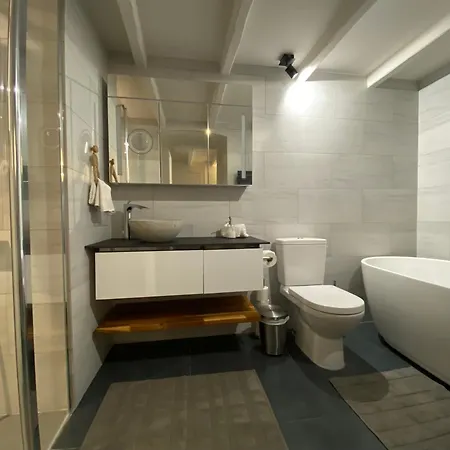 公寓 Avec Piscine Privee Dans Pour 6 Personnes 于泽斯