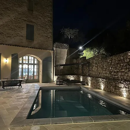 Avec Piscine Privee Dans Pour 6 Personnes