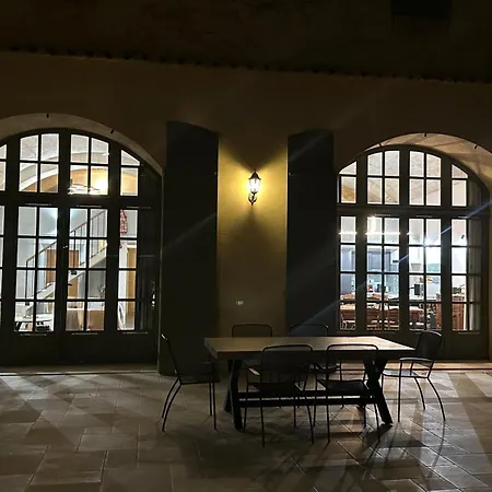 Avec Piscine Privee Dans Pour 6 Personnes 公寓 *