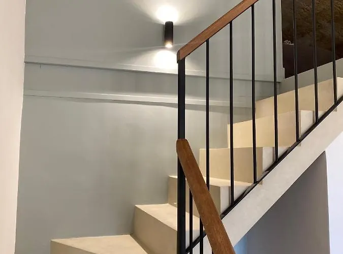 Avec Piscine Privee Dans Pour 6 Personnes * Uzès