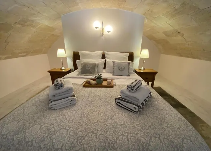 Avec Piscine Privee Dans Pour 6 Personnes Uzès