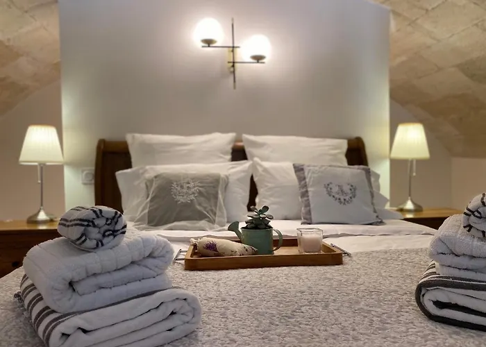 Appartement Avec Piscine Privee Dans Pour 6 Personnes *