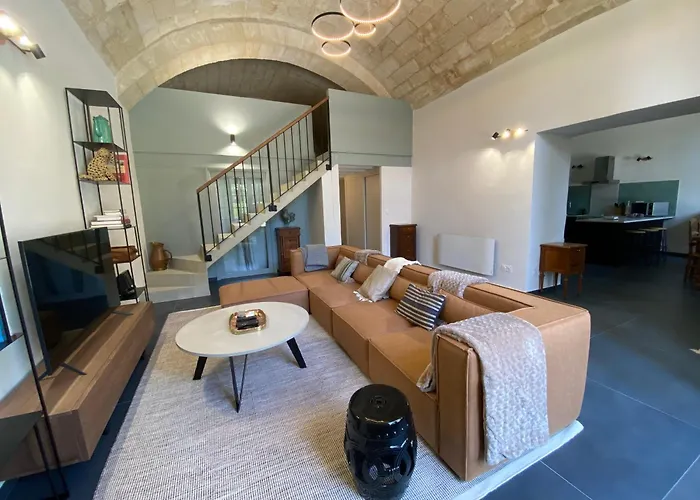 Appartement Avec Piscine Privee Dans Pour 6 Personnes Uzès