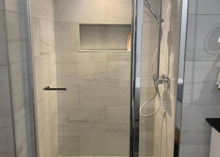 Appartement Avec Piscine Privee Dans Pour 6 Personnes Uzès