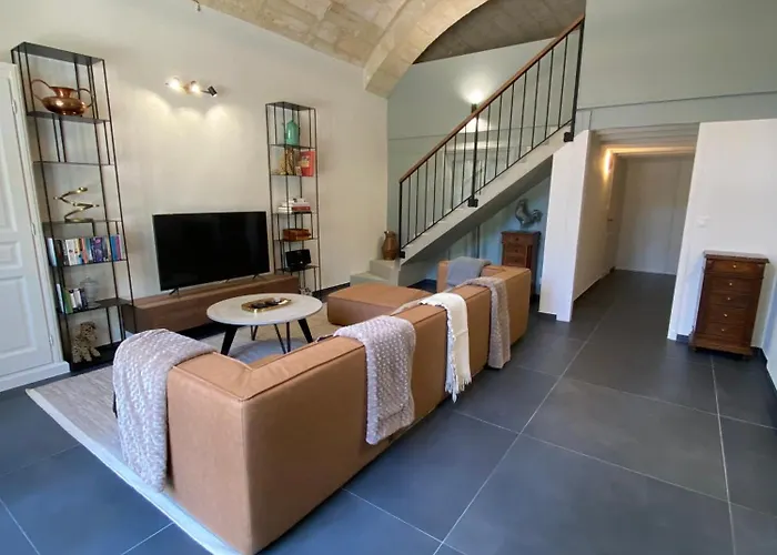 Appartement Avec Piscine Privee Dans Pour 6 Personnes *