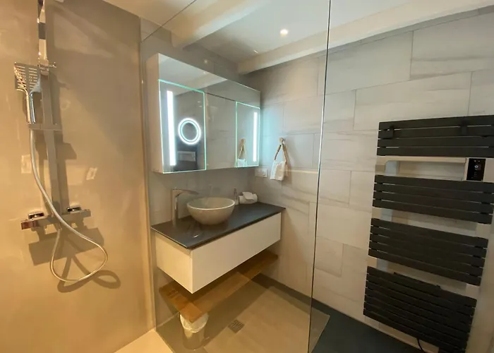 Avec Piscine Privee Dans Pour 6 Personnes