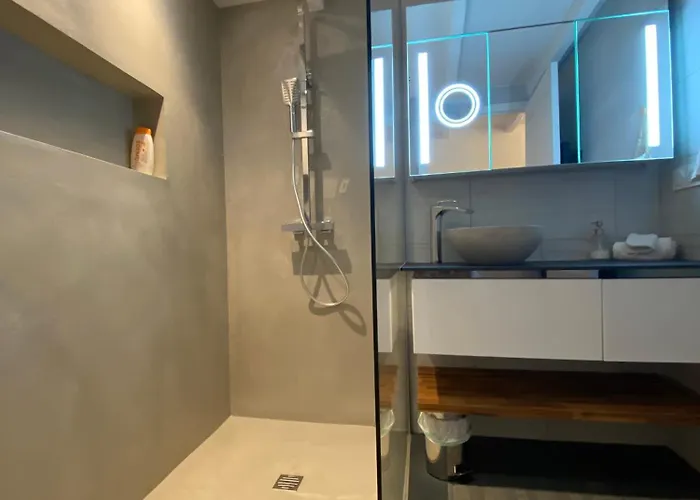 Avec Piscine Privee Dans Pour 6 Personnes