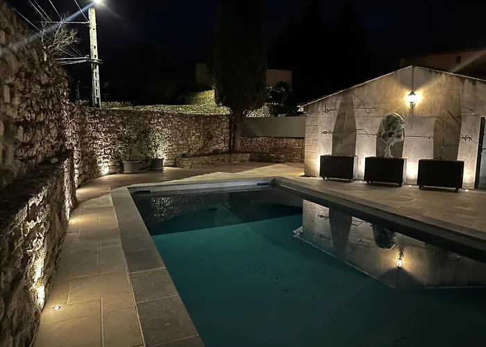 Appartement Avec Piscine Privee Dans Pour 6 Personnes *